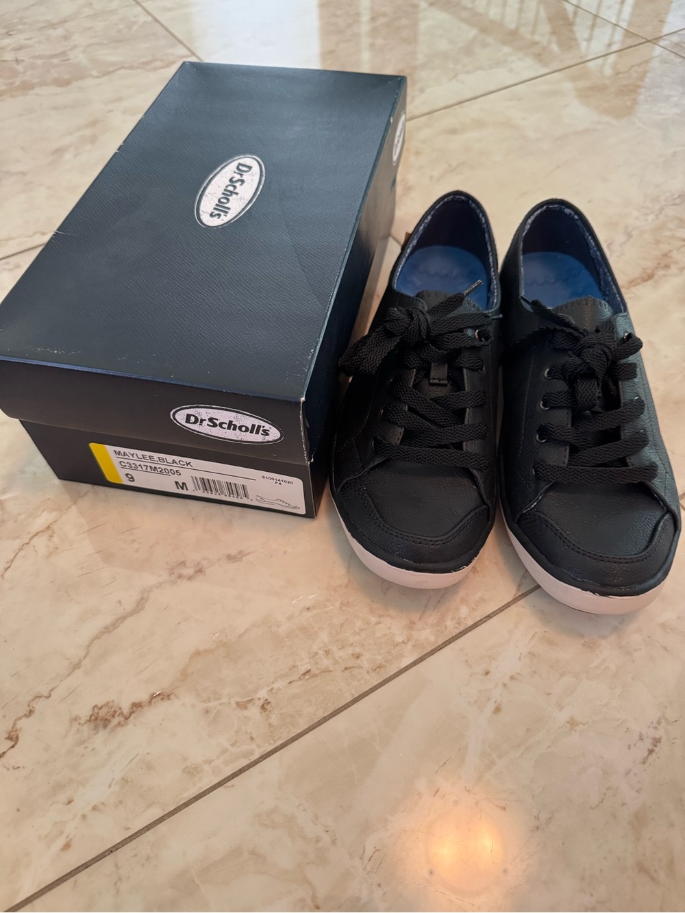 Dr. Scholl's Black Women's Lace-Up Flats with White Soles